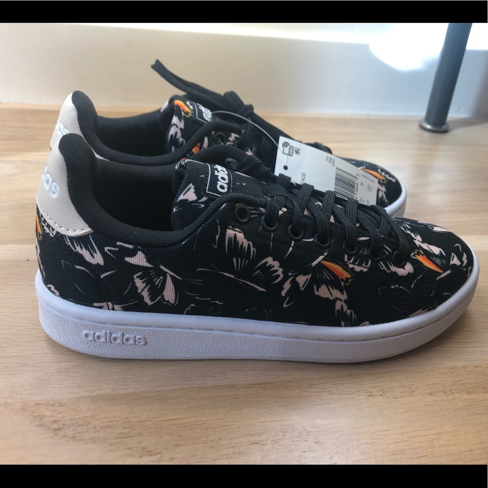 NWT Adidas Advantage FARM RIO tennis shoes